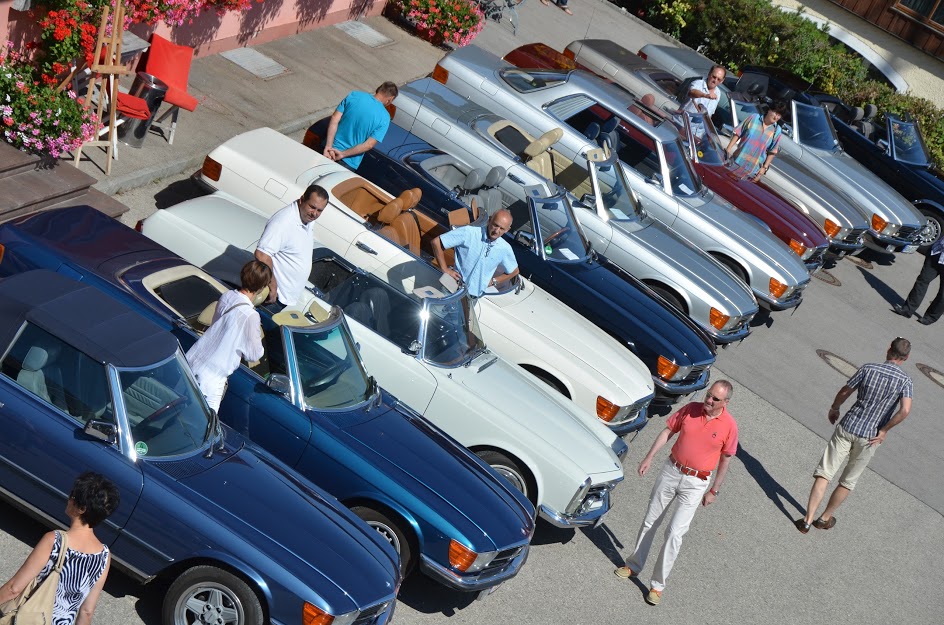Treffen der Mercedes-Benz R/C107 Roadster und Coupés aus Südostoberbayern am 26.07.2015